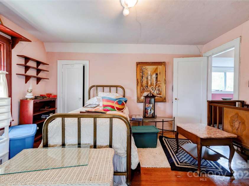 611 Marion Street, Shelby, NC 28150.  MLS# CAR4260819, YatesRealty ID 14552. 