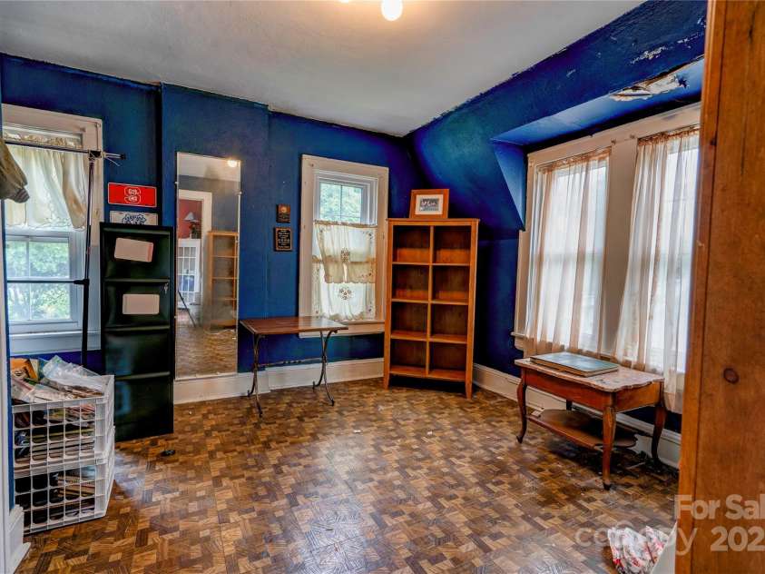 611 Marion Street, Shelby, NC 28150.  MLS# CAR4260819, YatesRealty ID 14552. 