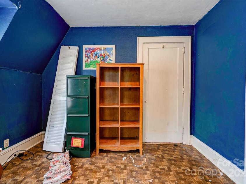 611 Marion Street, Shelby, NC 28150.  MLS# CAR4260819, YatesRealty ID 14552. 