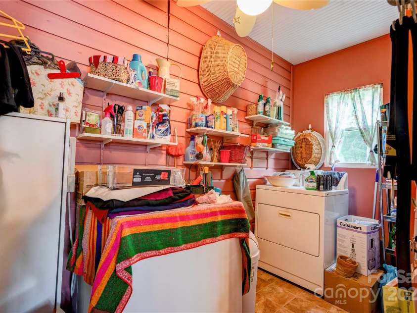 611 Marion Street, Shelby, NC 28150.  MLS# CAR4260819, YatesRealty ID 14552. 