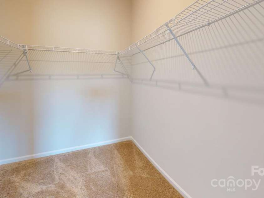 8122 Jacey Lane, Huntersville, NC 28078.  MLS# CAR4262865, YatesRealty ID 14553. 