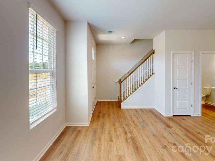 8122 Jacey Lane, Huntersville, NC 28078.  MLS# CAR4262865, YatesRealty ID 14553. 