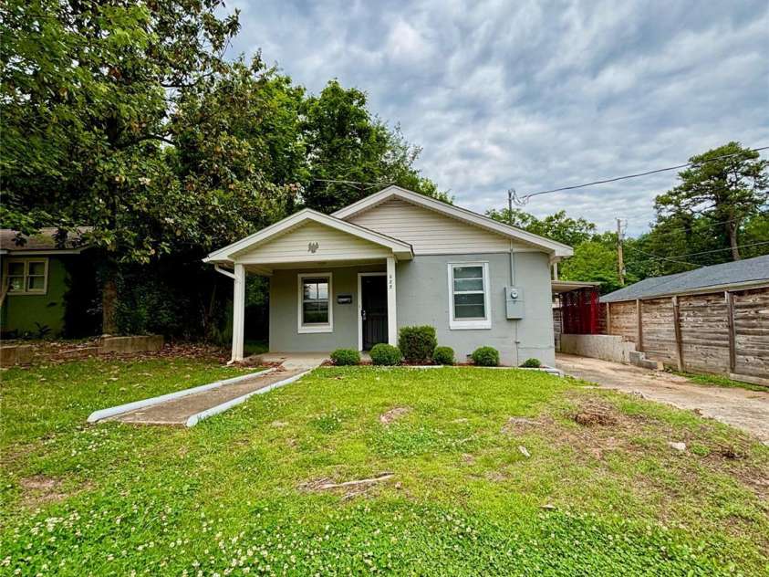 127 Thompson Street, Forest City, NC 28043.  MLS# CAR4260777, YatesRealty ID 14554. 