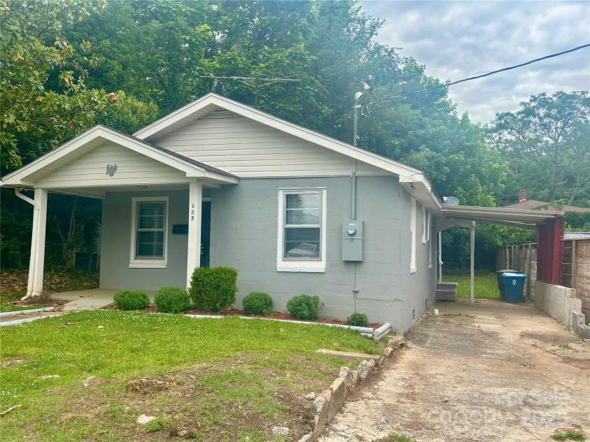 127 Thompson Street, Forest City, NC 28043.  MLS# CAR4260777, YatesRealty ID 14554. 