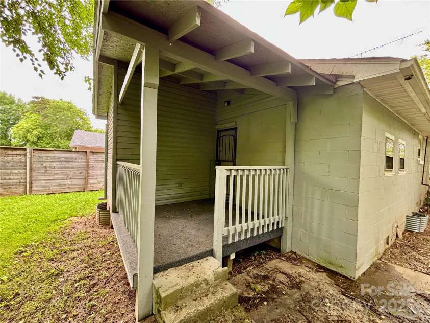 127 Thompson Street, Forest City, NC 28043.  MLS# CAR4260777, YatesRealty ID 14554. 