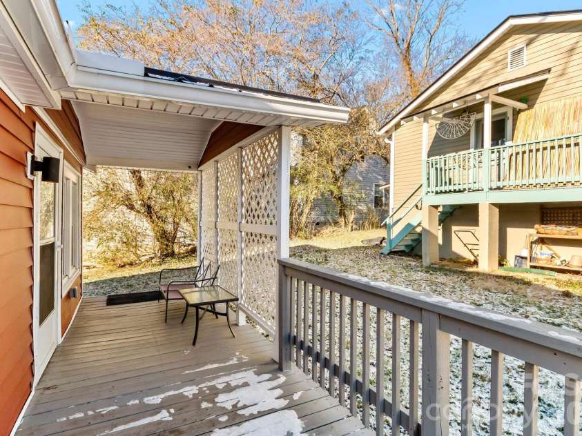 60 Shiloh Road, Asheville, NC 28803.  MLS# CAR4373217, YatesRealty ID 14554. 