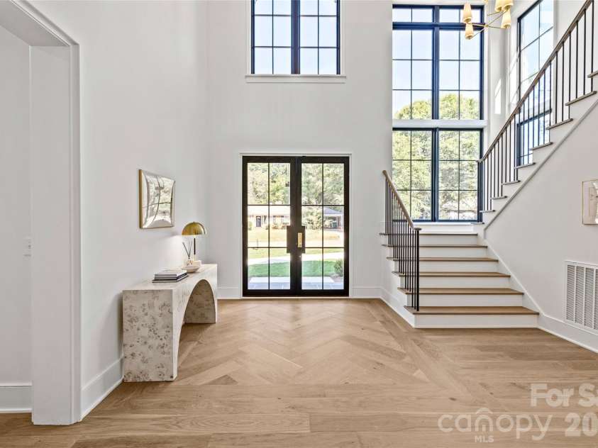1321 Ferncliff Road, Charlotte, NC 28211.  MLS# CAR4365033, YatesRealty ID 14555. 