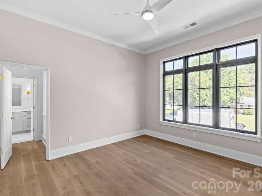 1321 Ferncliff Road, Charlotte, NC 28211.  MLS# CAR4365033, YatesRealty ID 14555. 