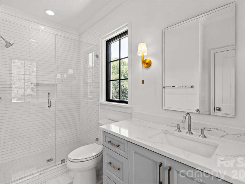 1321 Ferncliff Road, Charlotte, NC 28211.  MLS# CAR4365033, YatesRealty ID 14555. 