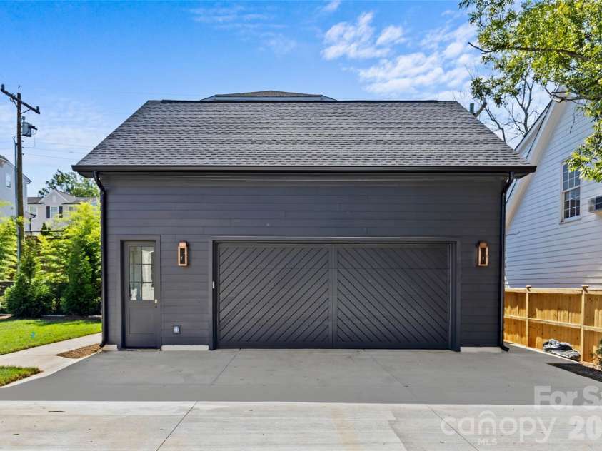 1321 Ferncliff Road, Charlotte, NC 28211.  MLS# CAR4365033, YatesRealty ID 14555. 