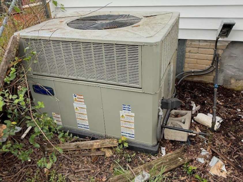 324 Spruce Street, Rock Hill, SC 29730.  MLS# CAR4262818, YatesRealty ID 14555. 