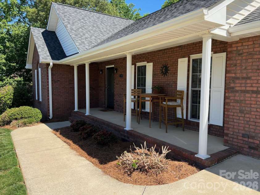 106 Olano Lane, Statesville, NC 28677.  MLS# CAR4372523, YatesRealty ID 14556. 