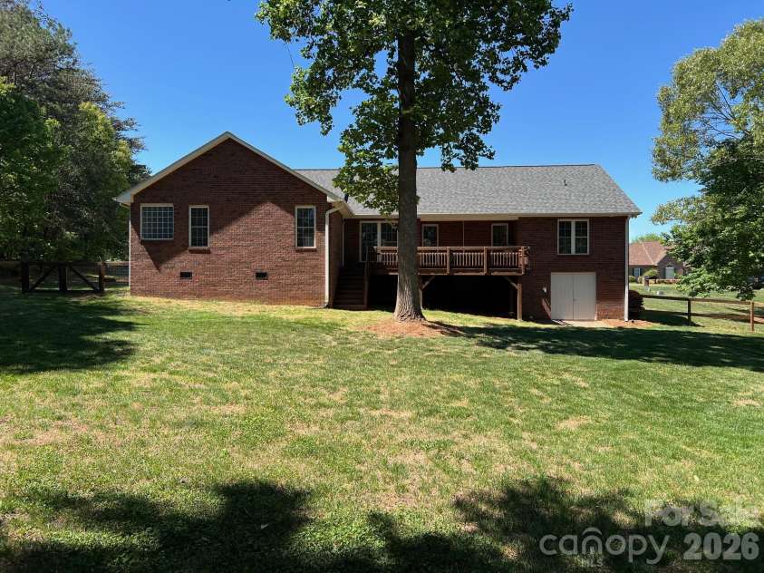 106 Olano Lane, Statesville, NC 28677.  MLS# CAR4372523, YatesRealty ID 14556. 