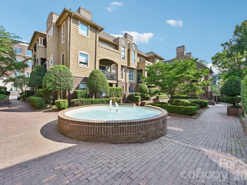 1109 Morehead Street, Charlotte, NC 28204.  MLS# CAR4344926, YatesRealty ID 14557. 
