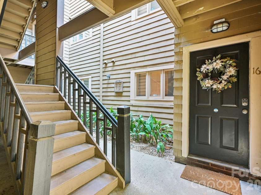 1109 Morehead Street, Charlotte, NC 28204.  MLS# CAR4344926, YatesRealty ID 14557. 