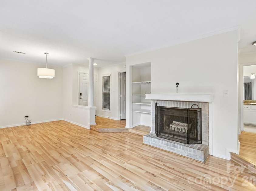 1109 Morehead Street, Charlotte, NC 28204.  MLS# CAR4344926, YatesRealty ID 14557. 