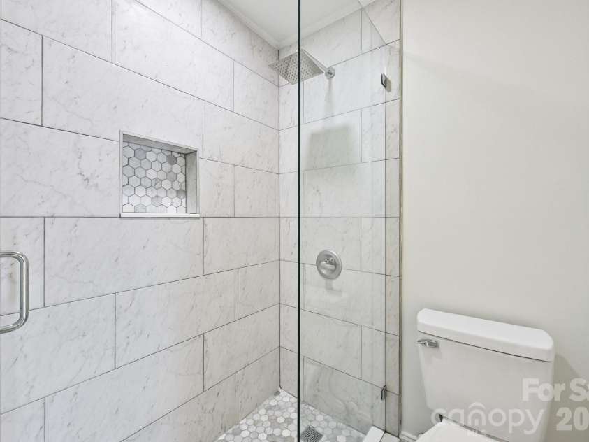 1109 Morehead Street, Charlotte, NC 28204.  MLS# CAR4344926, YatesRealty ID 14557. 