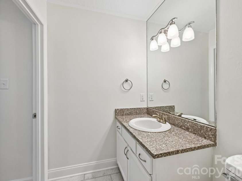1109 Morehead Street, Charlotte, NC 28204.  MLS# CAR4344926, YatesRealty ID 14557. 