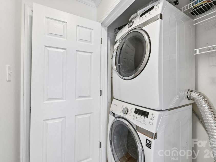 1109 Morehead Street, Charlotte, NC 28204.  MLS# CAR4344926, YatesRealty ID 14557. 