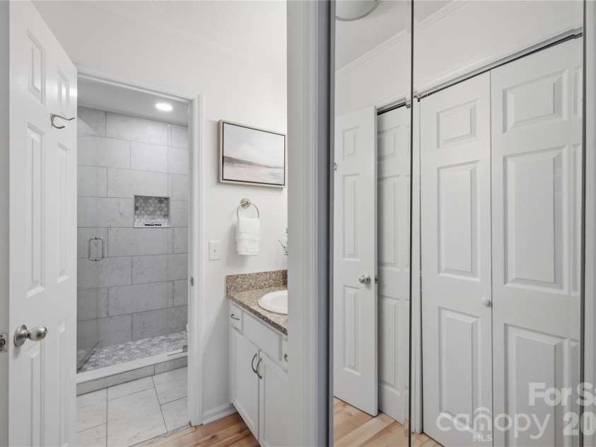 1109 Morehead Street, Charlotte, NC 28204.  MLS# CAR4416129, YatesRealty ID 14557. Primary Bathroom