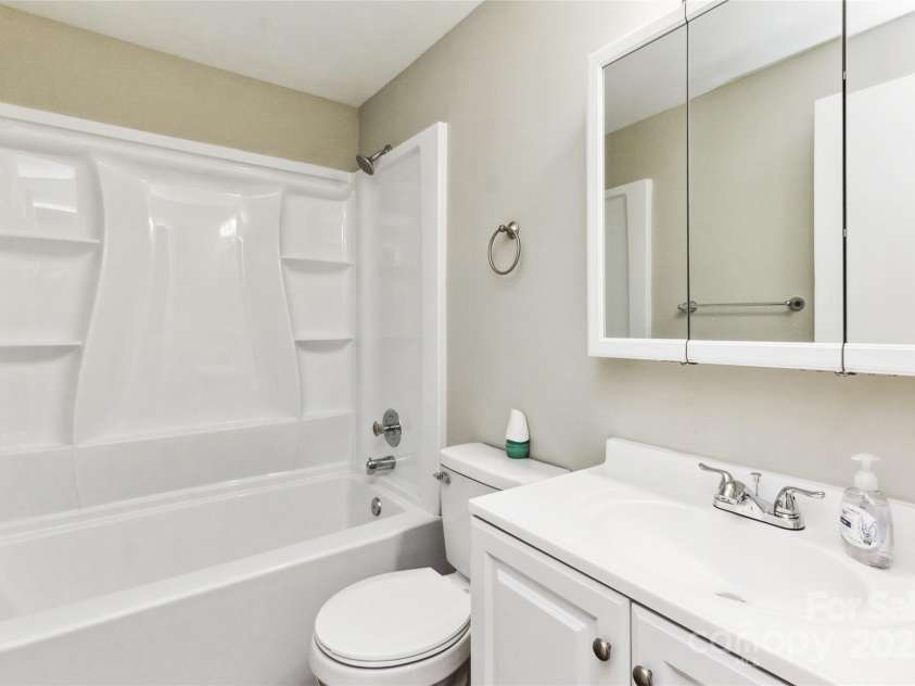 9464 Lexington Circle, Charlotte, NC 28213.  MLS# CAR4260506, YatesRealty ID 14557. Hall Bathroom