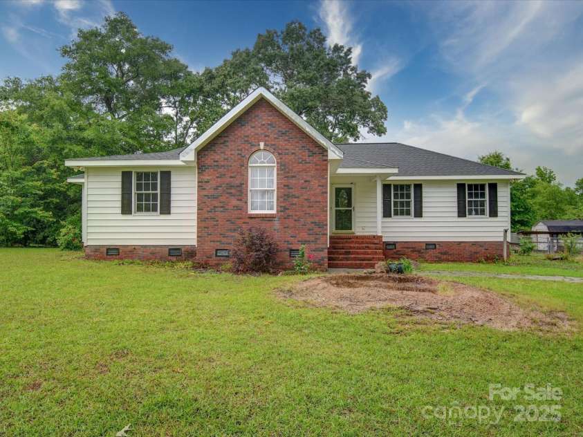 4636 Brown Creek Church Road, Wadesboro, NC 28170.  MLS# CAR4261419, YatesRealty ID 14558. 