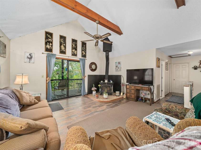 129 Kantagree Drive, Bakersville, NC 28705.  MLS# CAR4372563, YatesRealty ID 14559. 
