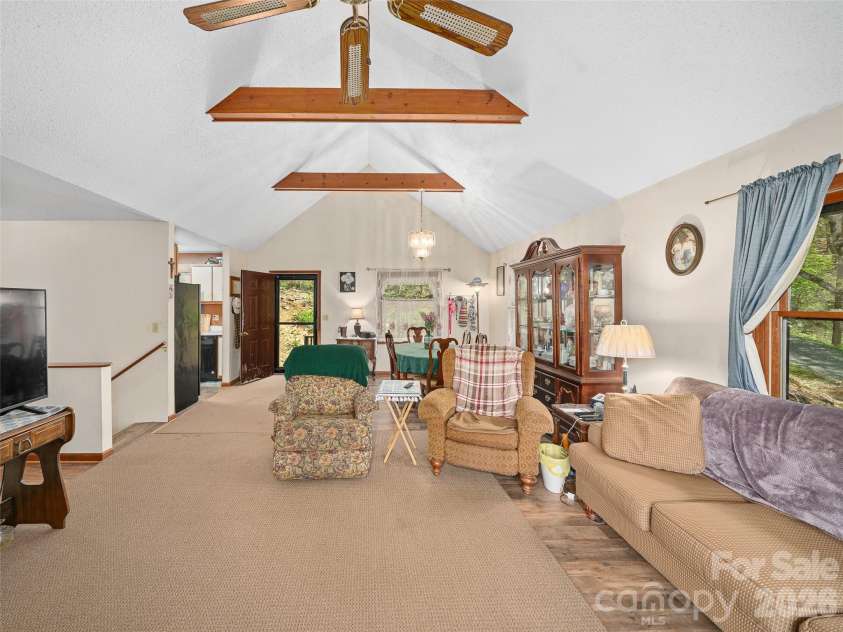 129 Kantagree Drive, Bakersville, NC 28705.  MLS# CAR4372563, YatesRealty ID 14559. 