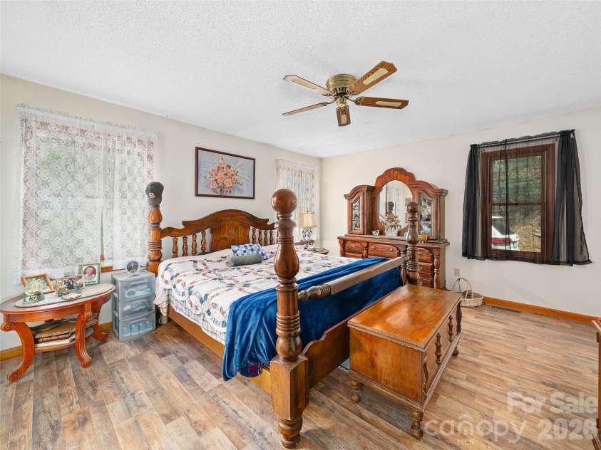 129 Kantagree Drive, Bakersville, NC 28705.  MLS# CAR4372563, YatesRealty ID 14559. 