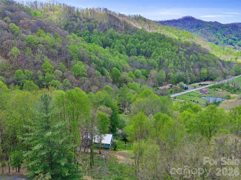 129 Kantagree Drive, Bakersville, NC 28705.  MLS# CAR4372563, YatesRealty ID 14559. 