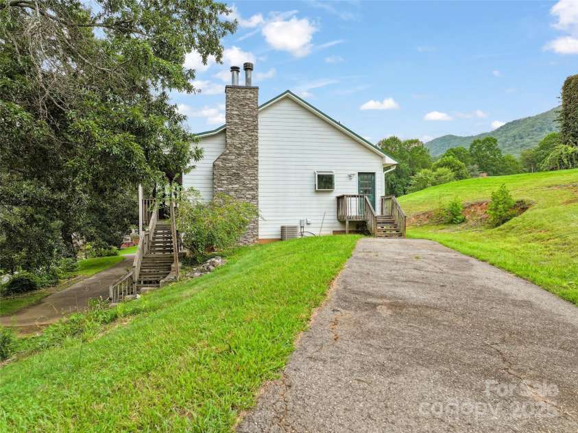 126 Sweetwater Drive, Canton, NC 28716.  MLS# CAR4262980, YatesRealty ID 14560. 