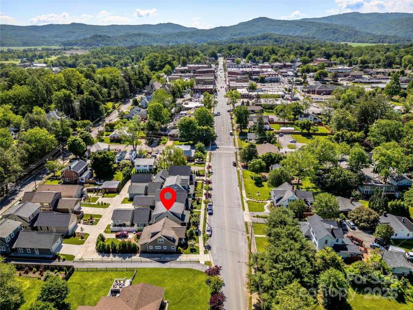 294 Main Street, Brevard, NC 28712.  MLS# CAR4260783, YatesRealty ID 14562. 3 blocks from the center of town