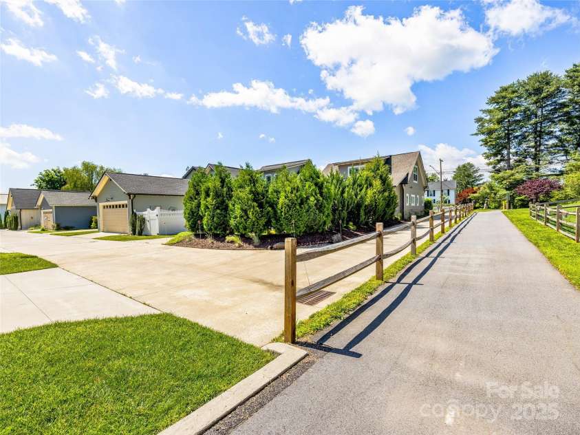 294 Main Street, Brevard, NC 28712.  MLS# CAR4260783, YatesRealty ID 14562. Adjacent to the Brevard bike path