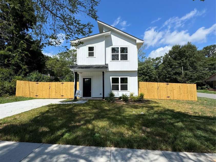 600 LeGrand Street, Shelby, NC 28150.  MLS# CAR4237341, YatesRealty ID 14565. 