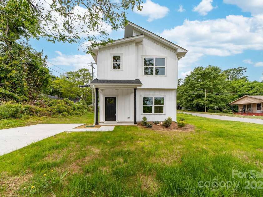 600 LeGrand Street, Shelby, NC 28150.  MLS# CAR4237341, YatesRealty ID 14565. 