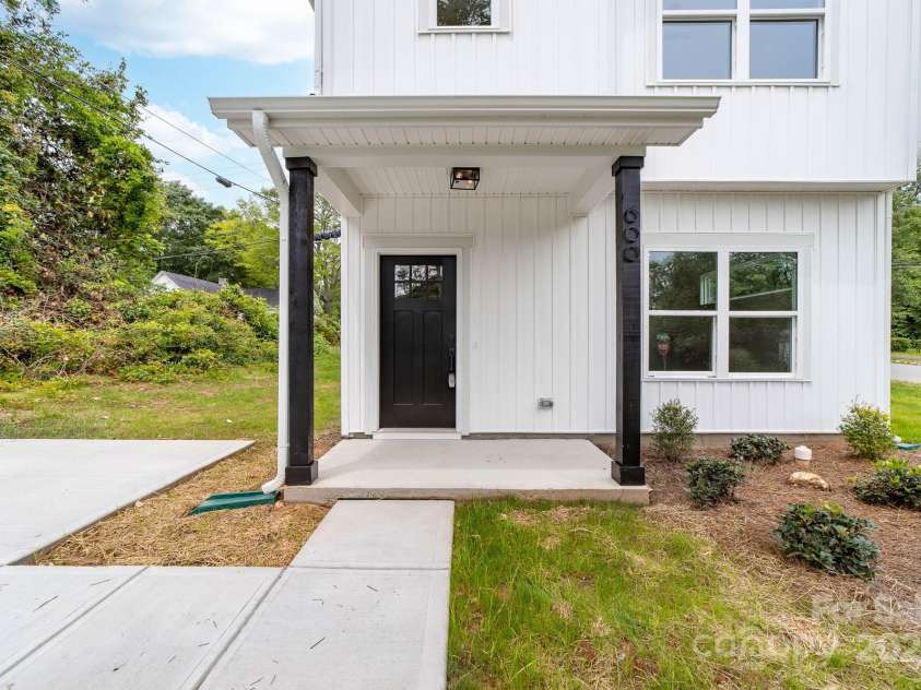 600 LeGrand Street, Shelby, NC 28150.  MLS# CAR4237341, YatesRealty ID 14565. 