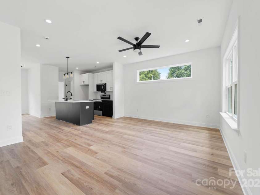 600 LeGrand Street, Shelby, NC 28150.  MLS# CAR4237341, YatesRealty ID 14565. 