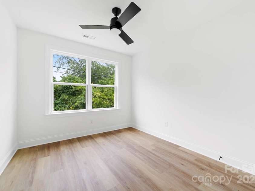 600 Legrand Street, Shelby, NC 28150.  MLS# CAR4328714, YatesRealty ID 14565. 