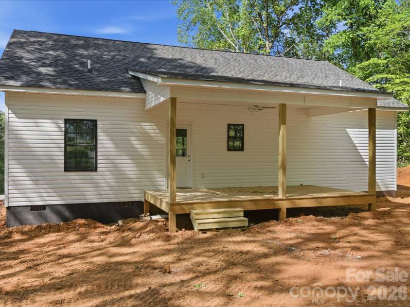 1416 Blackbird Drive, Clover, SC 29710.  MLS# CAR4373589, YatesRealty ID 14566. 