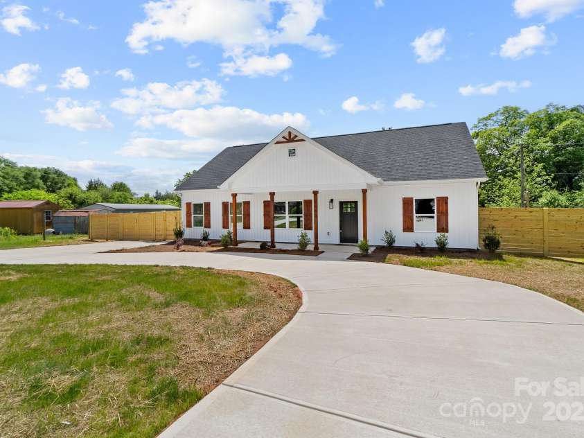 2363 Reepsville Road, Lincolnton, NC 28092.  MLS# CAR4239163, YatesRealty ID 14566. 