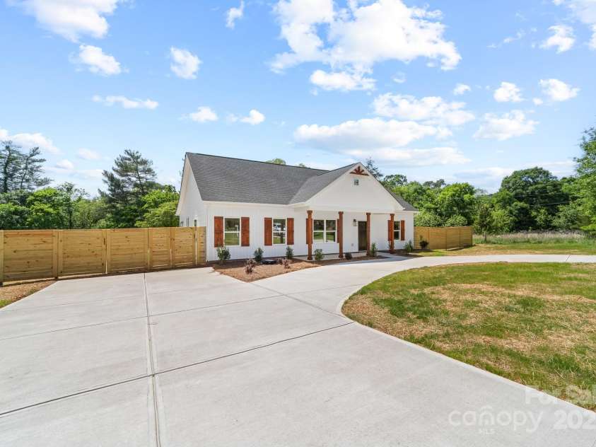2363 Reepsville Road, Lincolnton, NC 28092.  MLS# CAR4239163, YatesRealty ID 14566. 