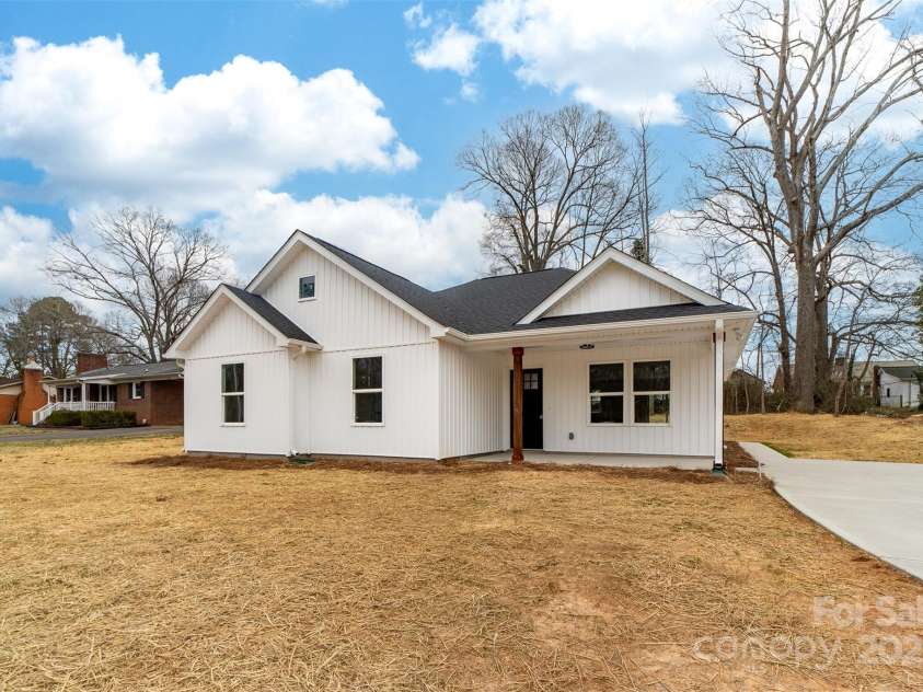 1200-1 Stanton Drive, Shelby, NC 2150.  MLS# CAR4210611, YatesRealty ID 14567. 