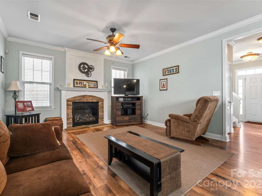 9113 Cinder Lane, Huntersville, NC 28078.  MLS# CAR4238870, YatesRealty ID 14568. 