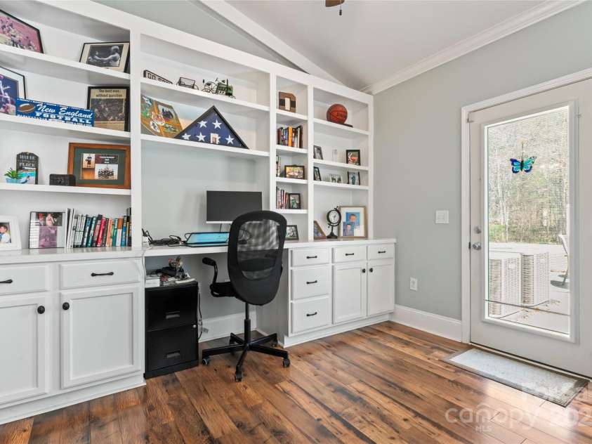 9113 Cinder Lane, Huntersville, NC 28078.  MLS# CAR4238870, YatesRealty ID 14568. 