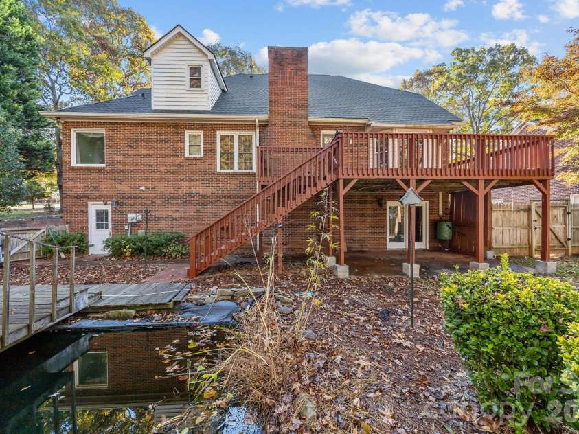 280 Birchridge Drive, Kernersville, NC 27284.  MLS# CAR4373669, YatesRealty ID 14569. 