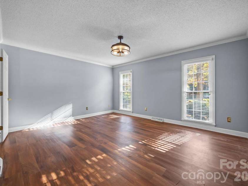 280 Birchridge Drive, Kernersville, NC 27284.  MLS# CAR4373669, YatesRealty ID 14569. 