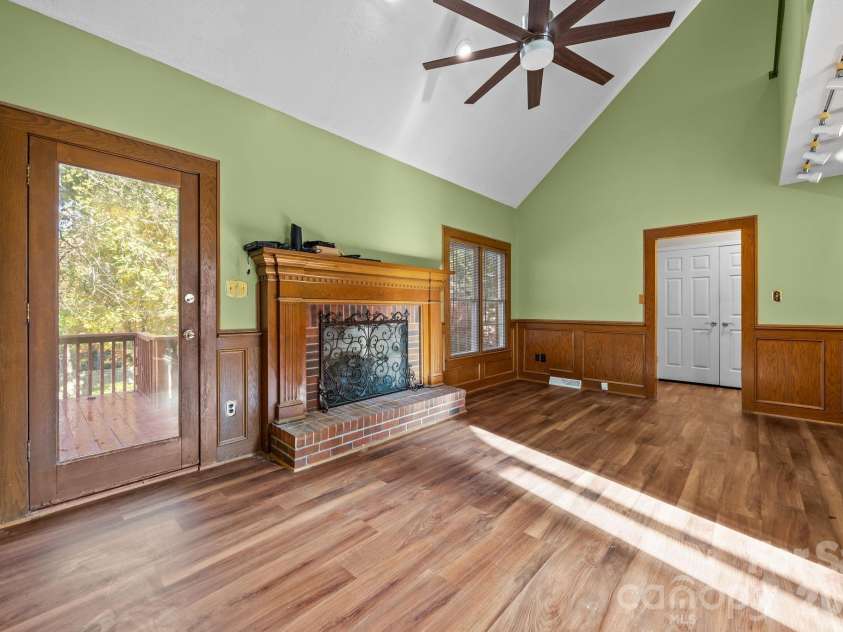 280 Birchridge Drive, Kernersville, NC 27284.  MLS# CAR4373669, YatesRealty ID 14569. 