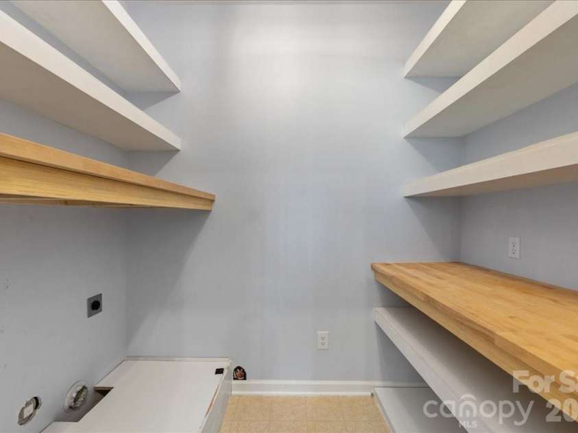 6706 Blackwood Lane, Waxhaw, NC 28173.  MLS# CAR4334333, YatesRealty ID 14569. 