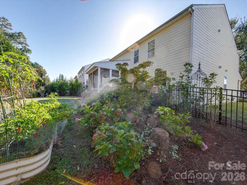 6706 Blackwood Lane, Waxhaw, NC 28173.  MLS# CAR4334333, YatesRealty ID 14569. 