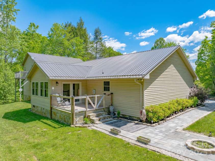 635 Worley Road, Marion, NC 28752.  MLS# CAR4209709, YatesRealty ID 1457. 